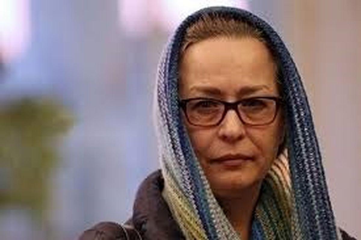   تعریف و تمجید سروش صحت از زیبایی آزینا حاجیان 