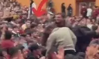 رقص دانشجویان با آهنگ صادق بوقی در سالن دانشگاه