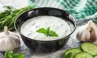 خوشمزه‌ترین ماست و خیار عمرتان را درست کنید