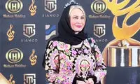 مریم کاویانی با استایل لوکس صورتی در جشن حافظ
