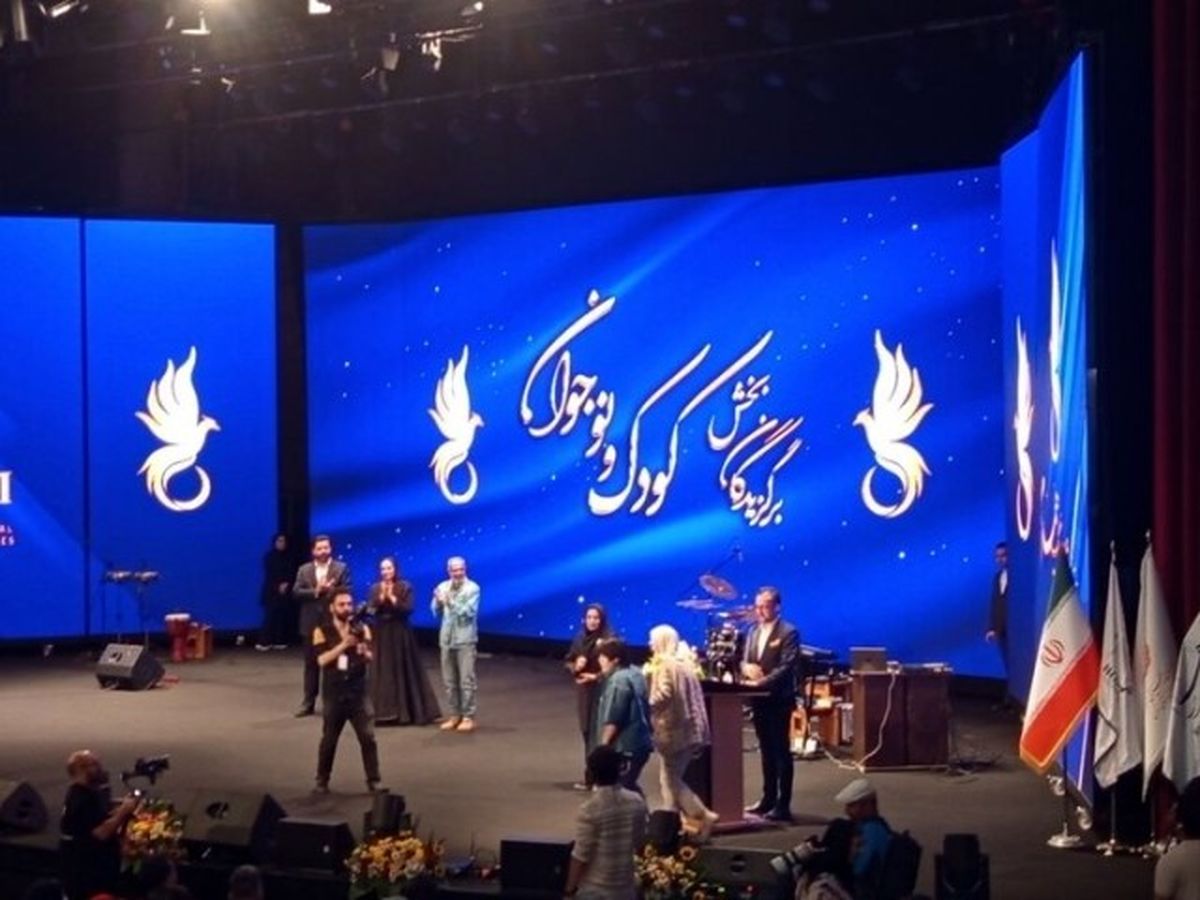 دورهمی چهره‌های مشهور سینما در یک مراسم