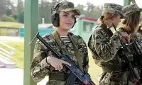ملکه‌های زیبایی بلاروس اسلحه دست گرفتند