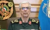 سرلشکر باقری از طریق تخت جمشید، می‌خواهد با مردم صمیمی شود