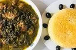 این خورشت مرغ با ترکیب اسفناج و رب انار غافلگیرتان می‌کند
