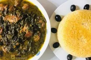 این خورشت مرغ با ترکیب اسفناج و رب انار غافلگیرتان می‌کند
