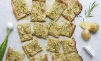 طرز تهیه پیتزا بدون فر و خمیر