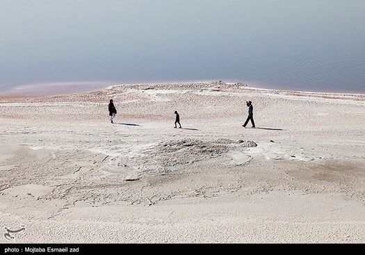 تصاویری هولناک از وضعیت قرمز دریاچه ارومیه