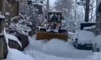 برف سنگین، معابر این خیابان تهران را بست