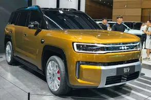 BYD جدید با شارژ ۹ دقیقه‌ای رونمایی شد