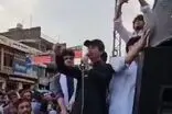 لحظه وقوع انفجار انتحاری در پاکستان