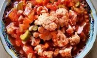 طرز تهیه ترشی گل کلم با آب گوجه فرنگی