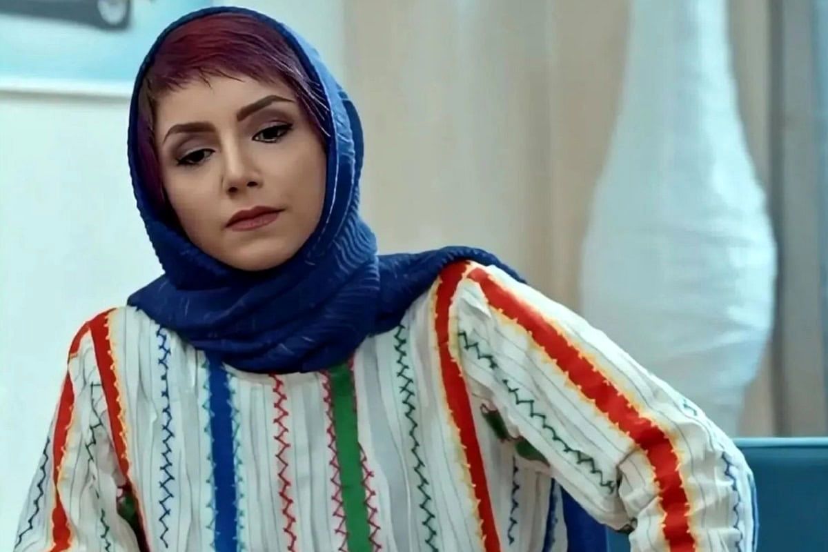   واکنش بامزه نازنین بیاتی هنگام خواندن اسمش توسط علیرضا قربانی 