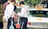 حرکات عجیب و دیدنی یک پلیس برای جلوگیری از ایجاد ترافیک!