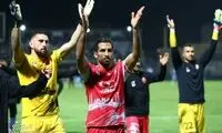 بازیکن پرسپولیس خودش را در رختکن حبس کرد