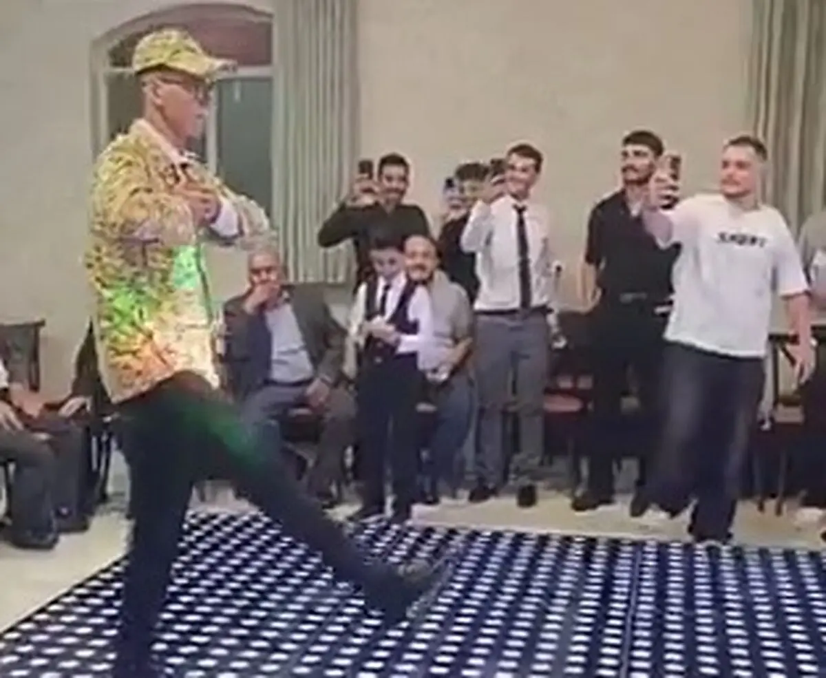 برای پایان سربازی این جوان، جشنی در حد عروسی گرفتند!