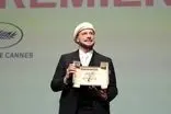 غافلگیری اشکبار جان تراولتا در کن