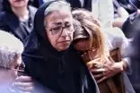 وداع عاشقانه همسر اکبر عبدی با او؛ تعظیم، قلب و بوسه