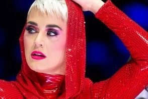 لحظات جالب دیدارِ ستاره پاپ با کرگدن و کوآلا!