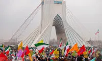 بازیگر پیشکسوت با ویلچر در راهپیمایی امروز تهران 