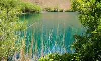 دریاچه گهر، فیروزه ای بر دامان اُشتُرانکوه
