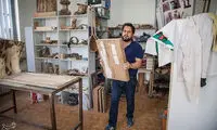 کارگاه ساخت صنایع‌دستی با چوب