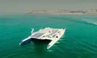 قایقی که با نور خورشید حرکت می کند