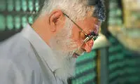 رهبر معظم انقلاب در مضجع مطهر رضوی