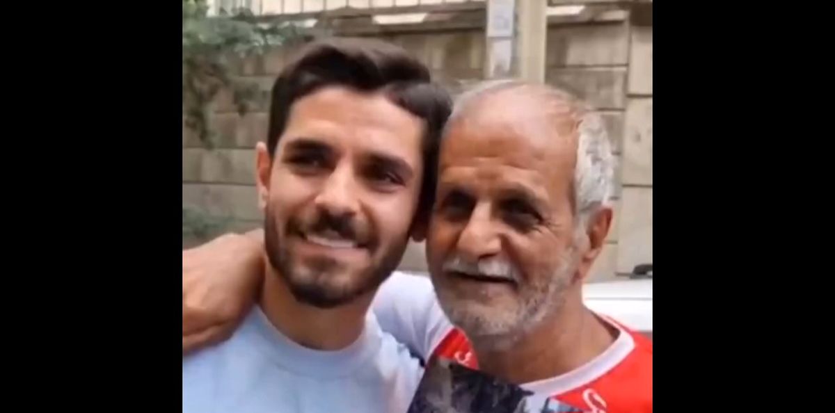   خاص‌ترین ماشین دنیا حاصل عشق یک پیرمرد به پرسپولیس 