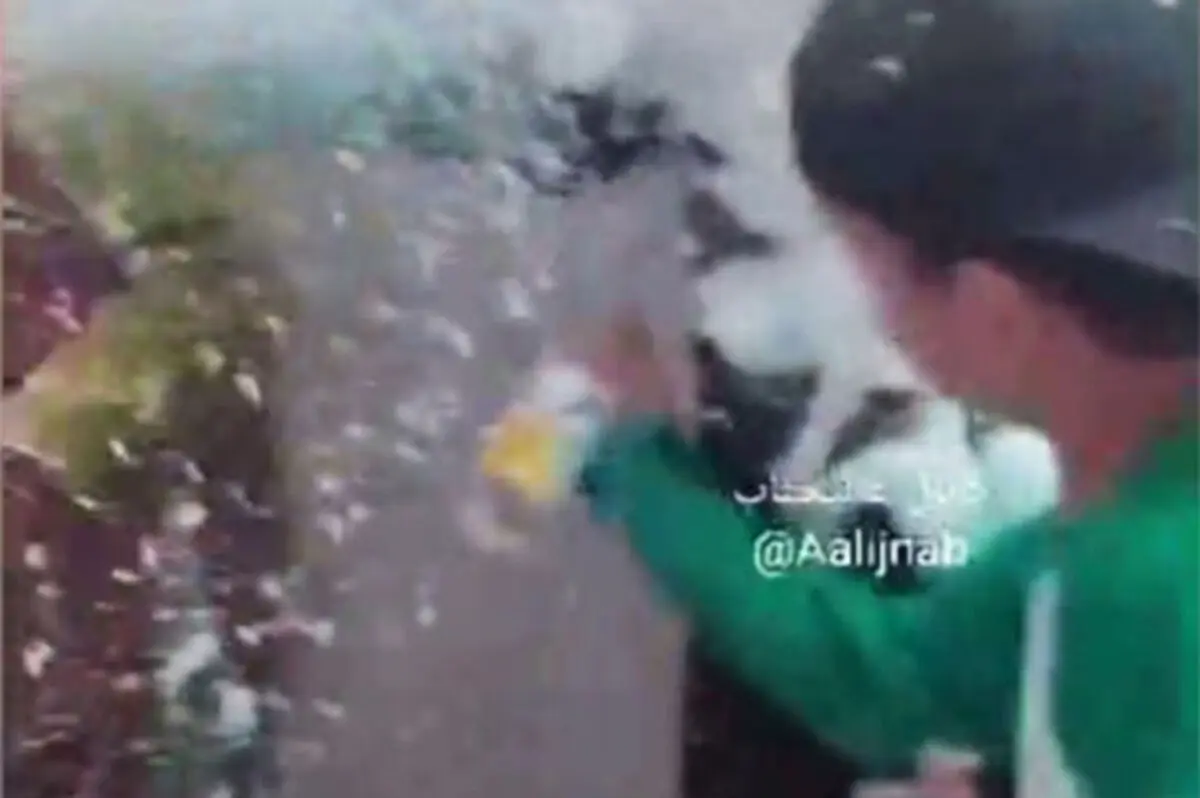جشن مدرسه‌ پسرانه به آتش گرفتن معلم ختم شد!