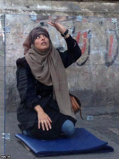 اقدام جالب هنرمند فرانسوی در دفاع از حجاب