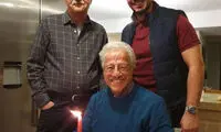 قابی متفاوت از خمسه، آقای مجری و یاسین رامین