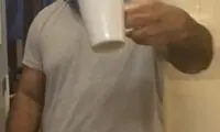 شهرت یک زندانی در اینستاگرام به خاطر غذاهایش!