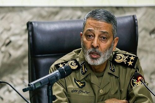 موسوی: ارتش قوی، چشم دشمنان را دور می‌کند