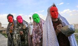 آیین سنتی چهارشنبه سوری و قاشق‌زنی در  همدان

