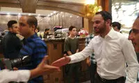 گردهمایی آبی و قرمز در افتتاحیه رستوران خسرو حیدری