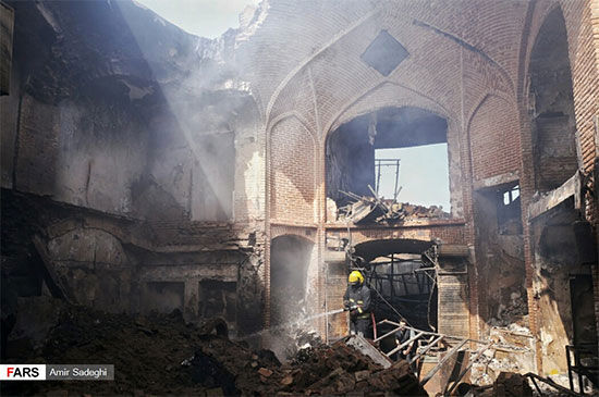 خسارت به ۱۲۰ مغازه بازار تبریز در آتش‌سوزی