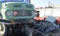 تصادف پژو و کامیون منجر به مرگ ۳ نفر شد