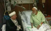 تصاویری از عیادت هاشمی از استاد اخلاق