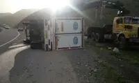 واژگونی کامیونت در تندباد