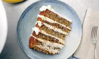 طرز تهیه کیک موزی با خامه پنیری