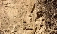 کشف کتیبه سه زبانه در نقش رستم