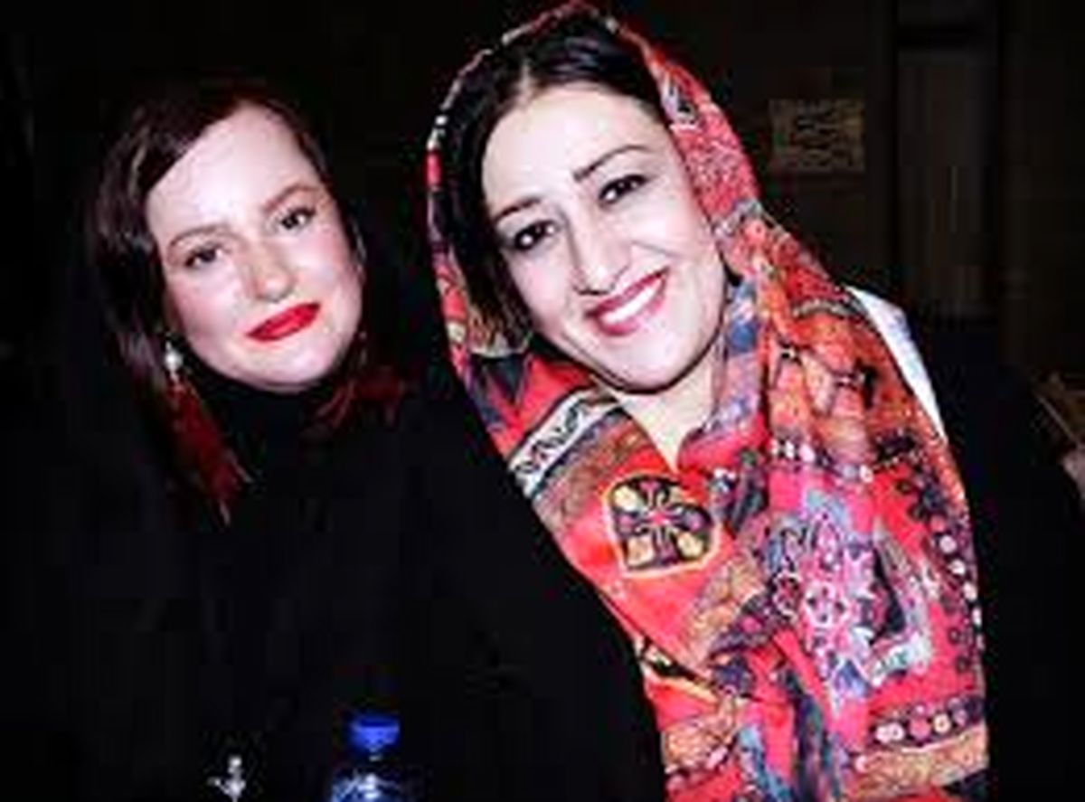   قاب قدیمی از جوانی فاطمه هاشمی و نعیمه نظام دوست 