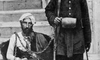 دستفروشی که اولین قاتل سیاسی ایران شد
