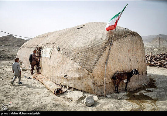 مدرسه کپری در سیستان و بلوچستان