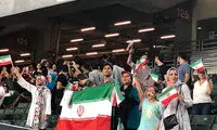 حضور هواداران اندک ایرانی در ورزشگاه هنگ کنگ