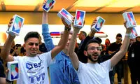 اولین نفراتی که آیفون ایکس خریدند