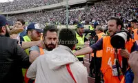 درگیری شدید عکاسان با مأموران انتظامی