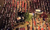 عکس: اقامه نماز مردم استانبول در خیابان
