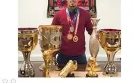 آقای گل پرسپولیس افتخاراتش را به رخ کشید