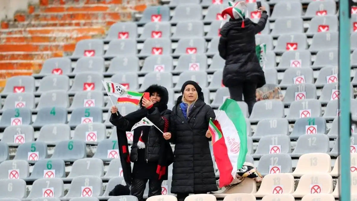 بازگشت گزینشی بانوان تماشاگر به ورزشگاه آزادی!